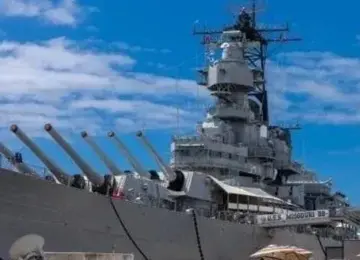 Stars & Stripes: Pearl Harbor and Battleship Missouri Tour